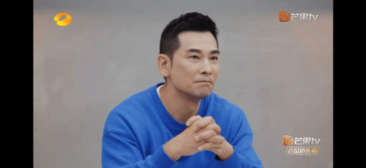 #赵文卓为难失去表情管理#[允悲]谁懂啊！从小看了他的武打剧，第一次见赵文卓脸上