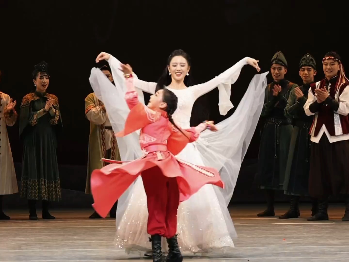 佟丽娅给小酒窝朵朵听写作业佟丽娅给小酒窝朵朵铺导作业 佟丽娅给小酒窝朵朵辅导作业