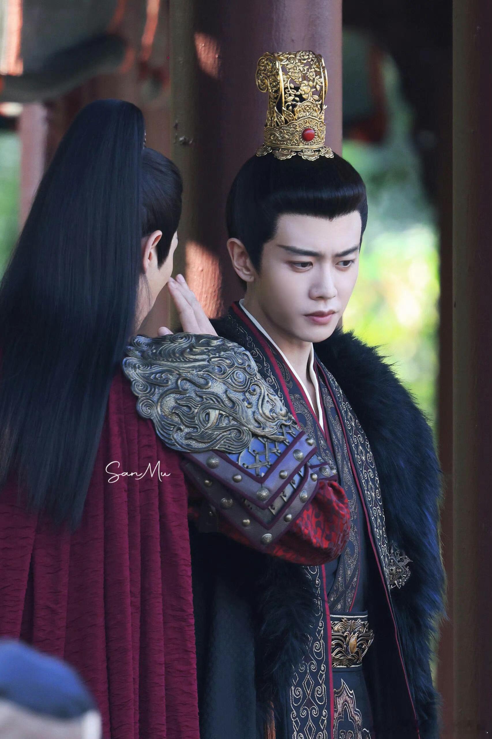 任嘉伦 凤凰台上路透，萧皇眼神好凌厉，来自帝王的压迫感[给力] ​​​