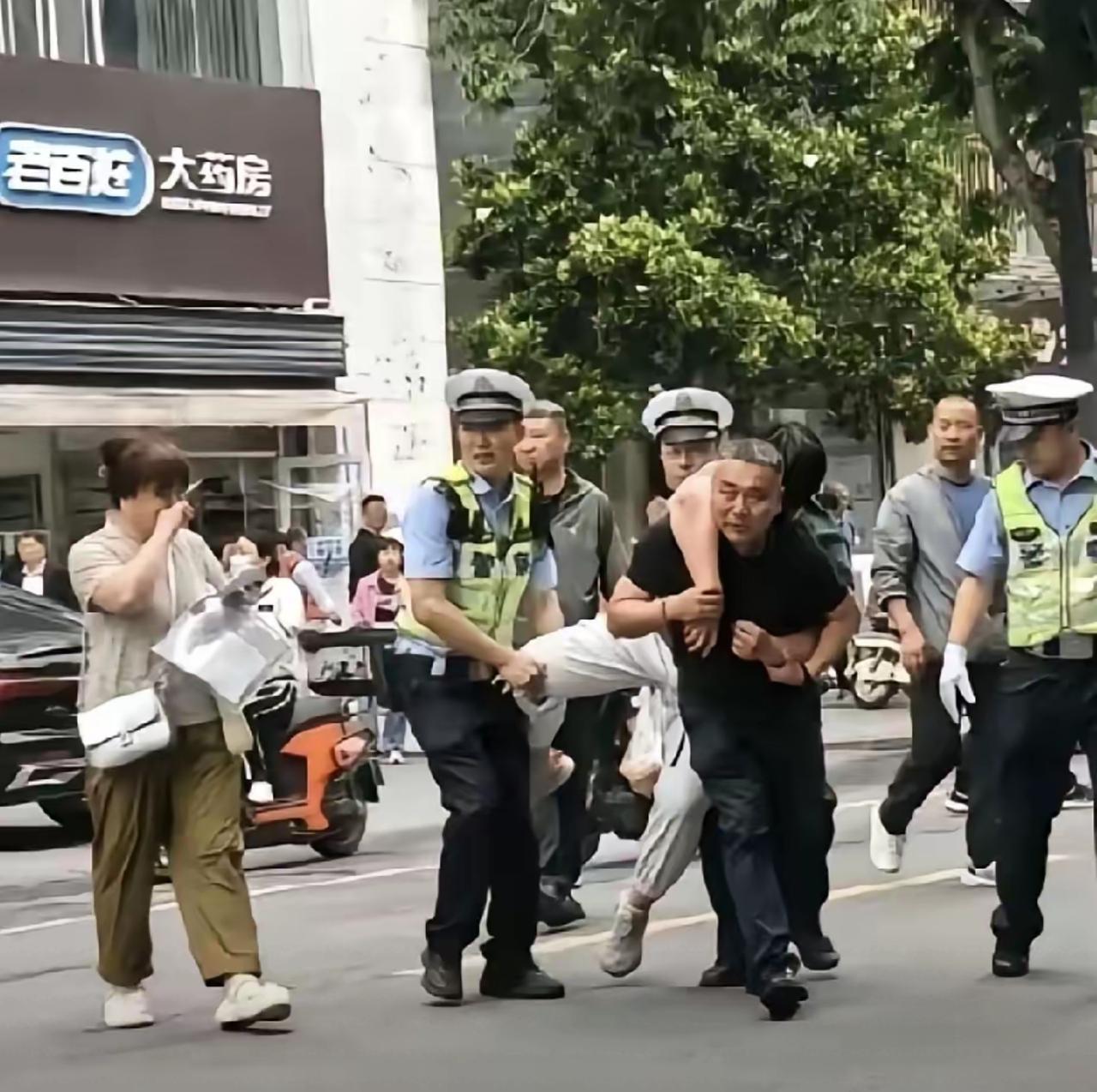 高考还有紧张的走不了路的，脚软！