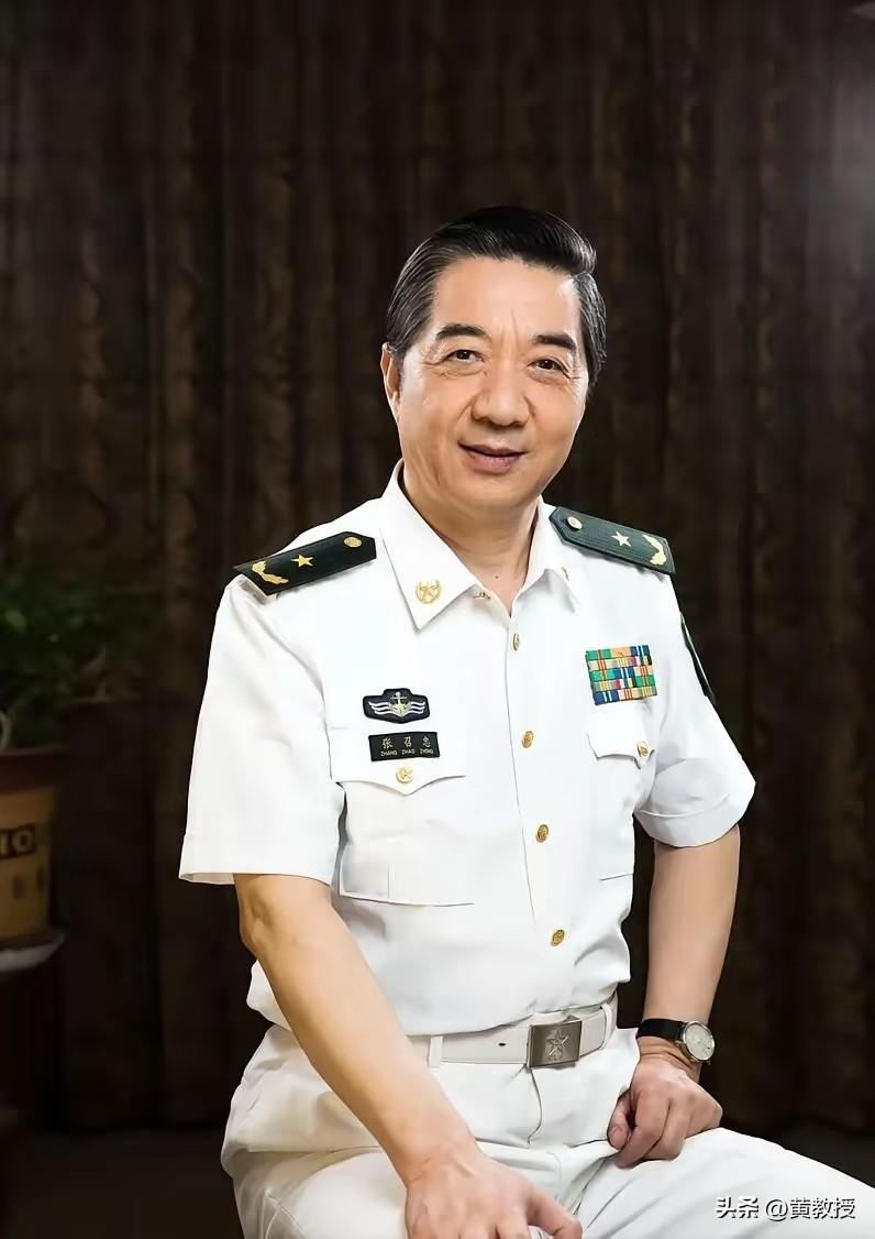局座
白头发多了不少
祝局座一切顺利