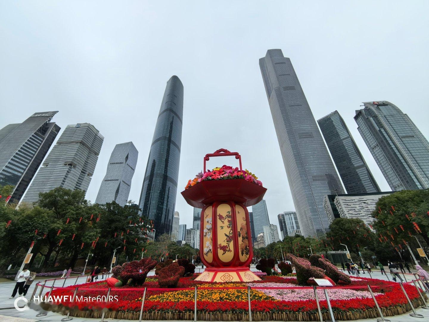 我就喜欢这种中国特色社会主义的繁华  ​​​