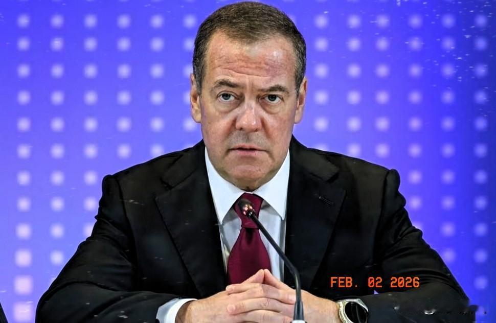 俄罗斯前总统梅德韦杰夫于2月1号也就是昨天正式宣布:
俄罗斯将会很快获得和乌克兰