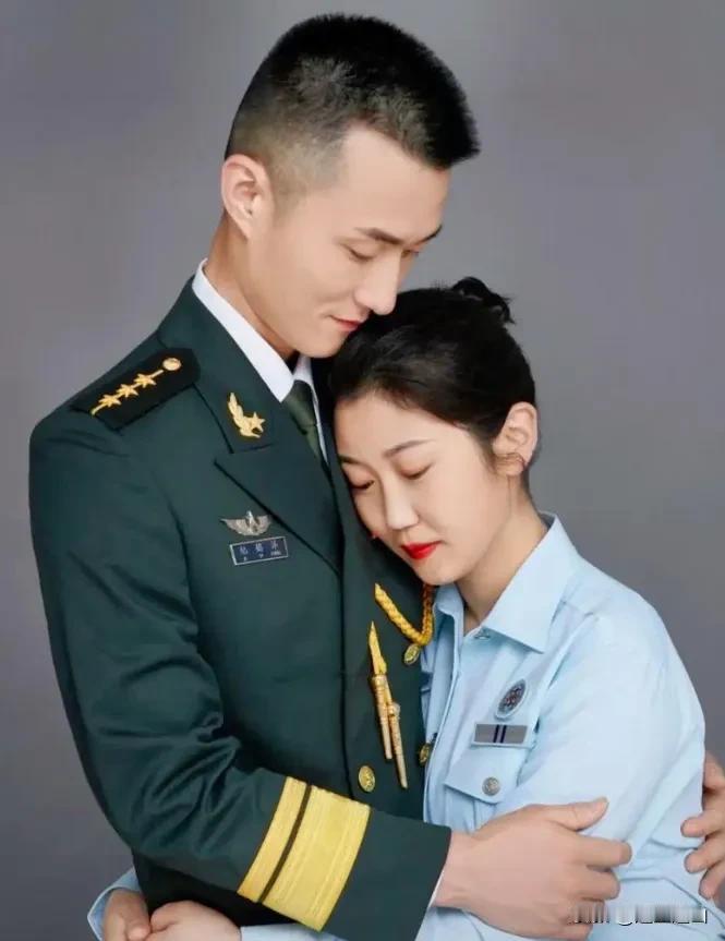 在部队里什么样的级别可以找对象，谈恋爱结婚？以前驻军所在地战士是不准谈恋爱的，现