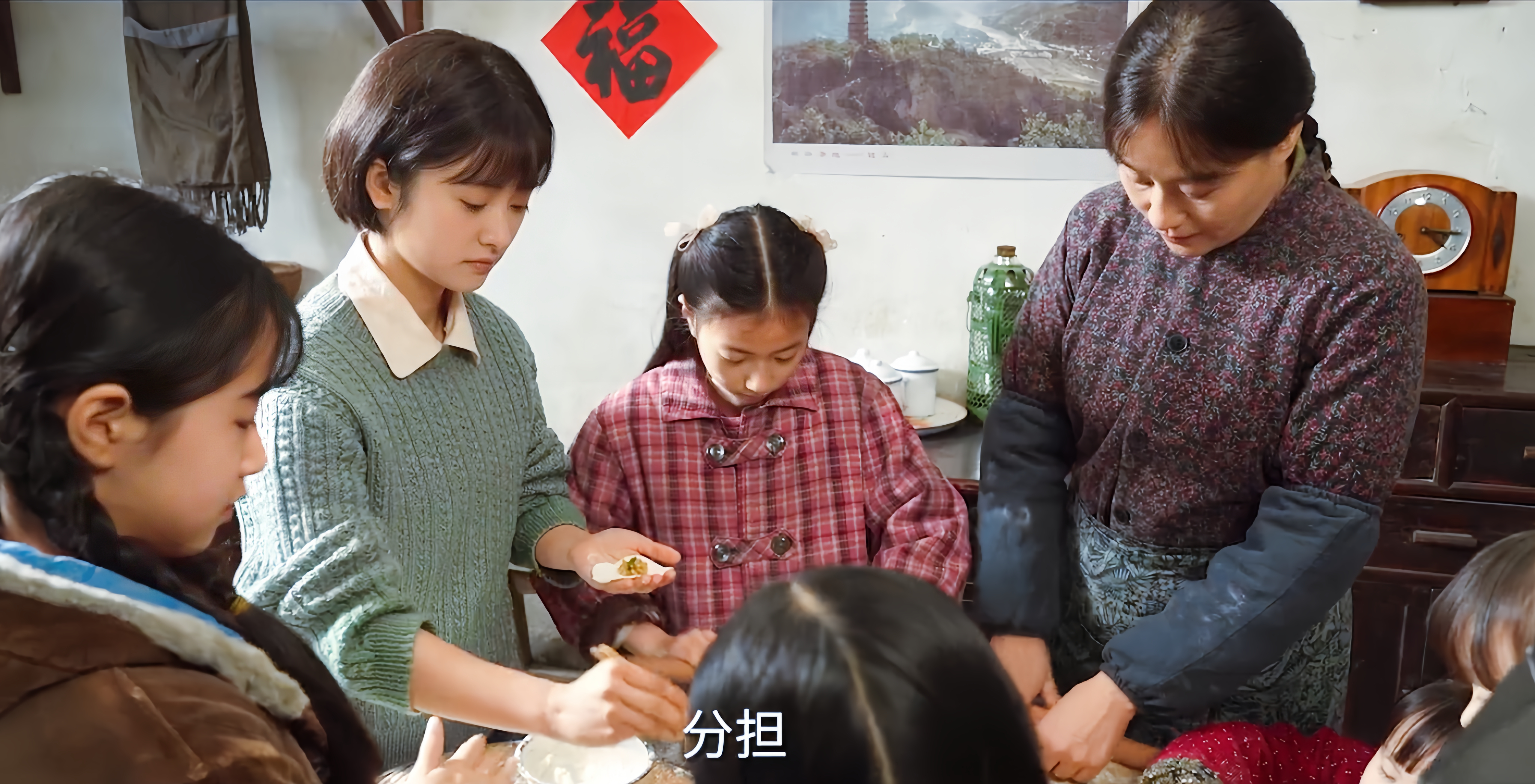 真的好喜欢这个蘑菇头🥹🥹第一次知道这个发型的时候还特别担心在剧里不好驾驭，但