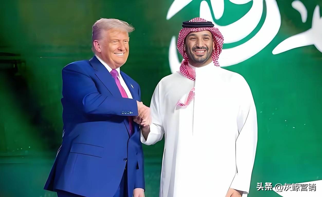 特朗普说只要海湾国家拿2.5万亿美元马上停战。
海湾国家在美国面前，唯唯诺诺。