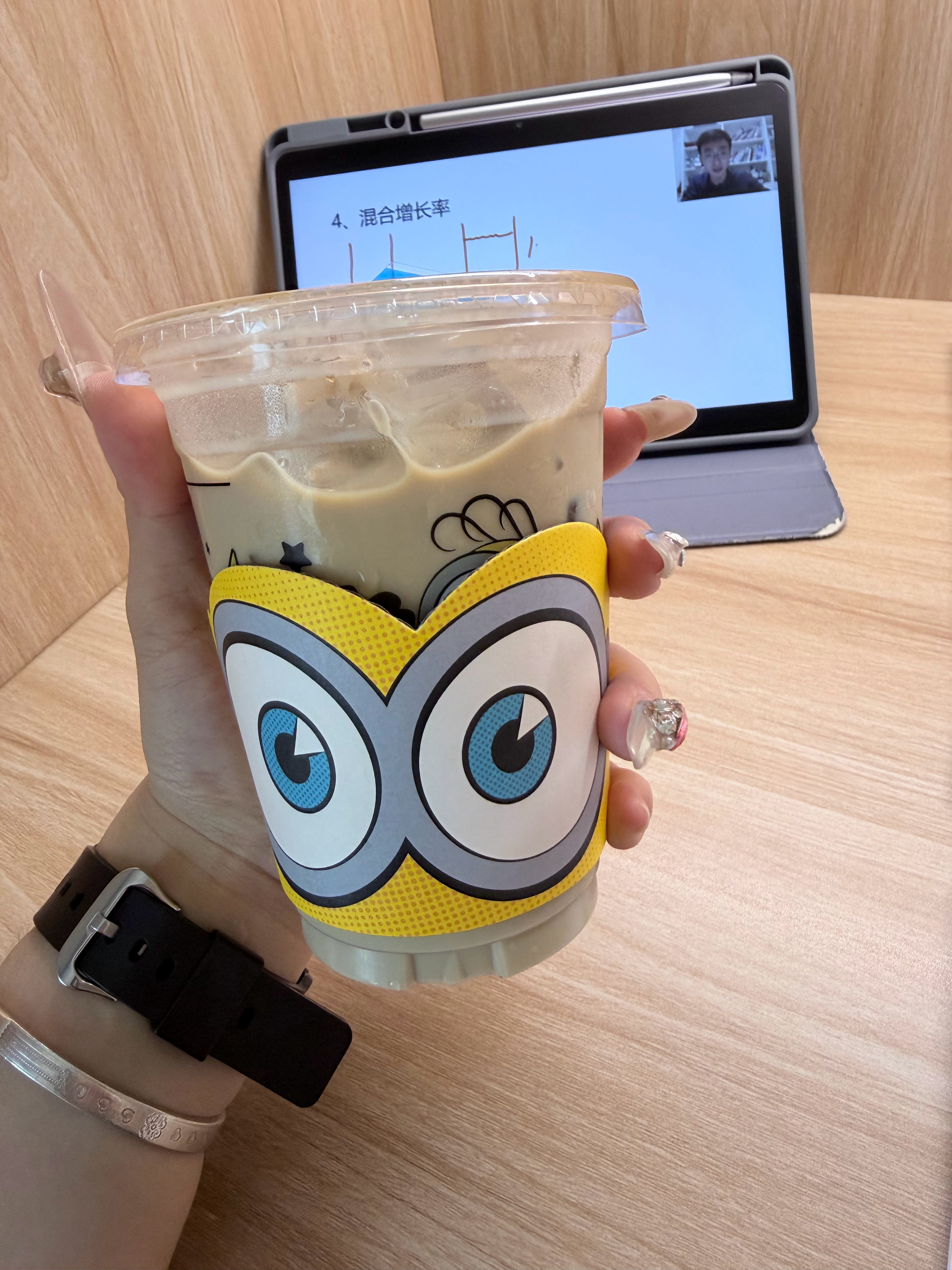 小黄人吗，那很可爱了