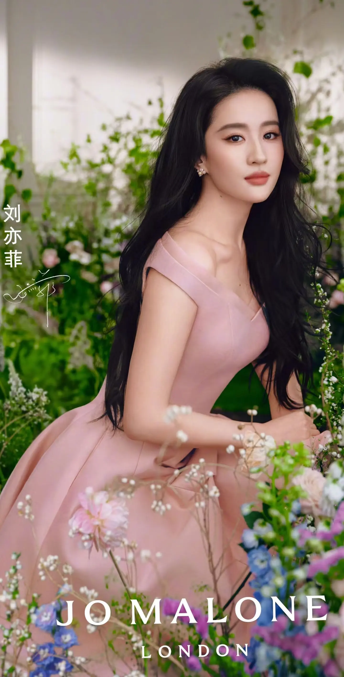 祖玛珑香水代言，权威。