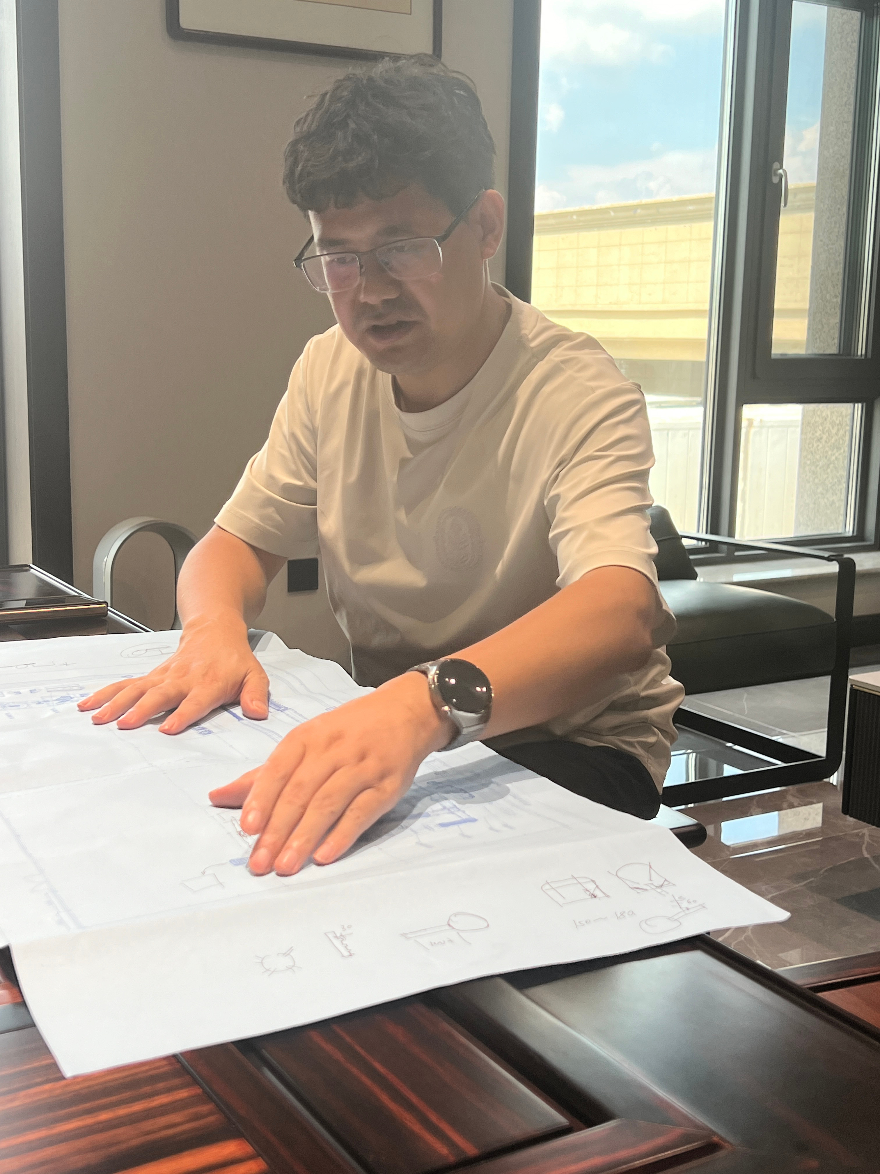 京畿之门，河北保定。千年商都，广东广州。办理好保定的业务，前往广州。由于客户隐私