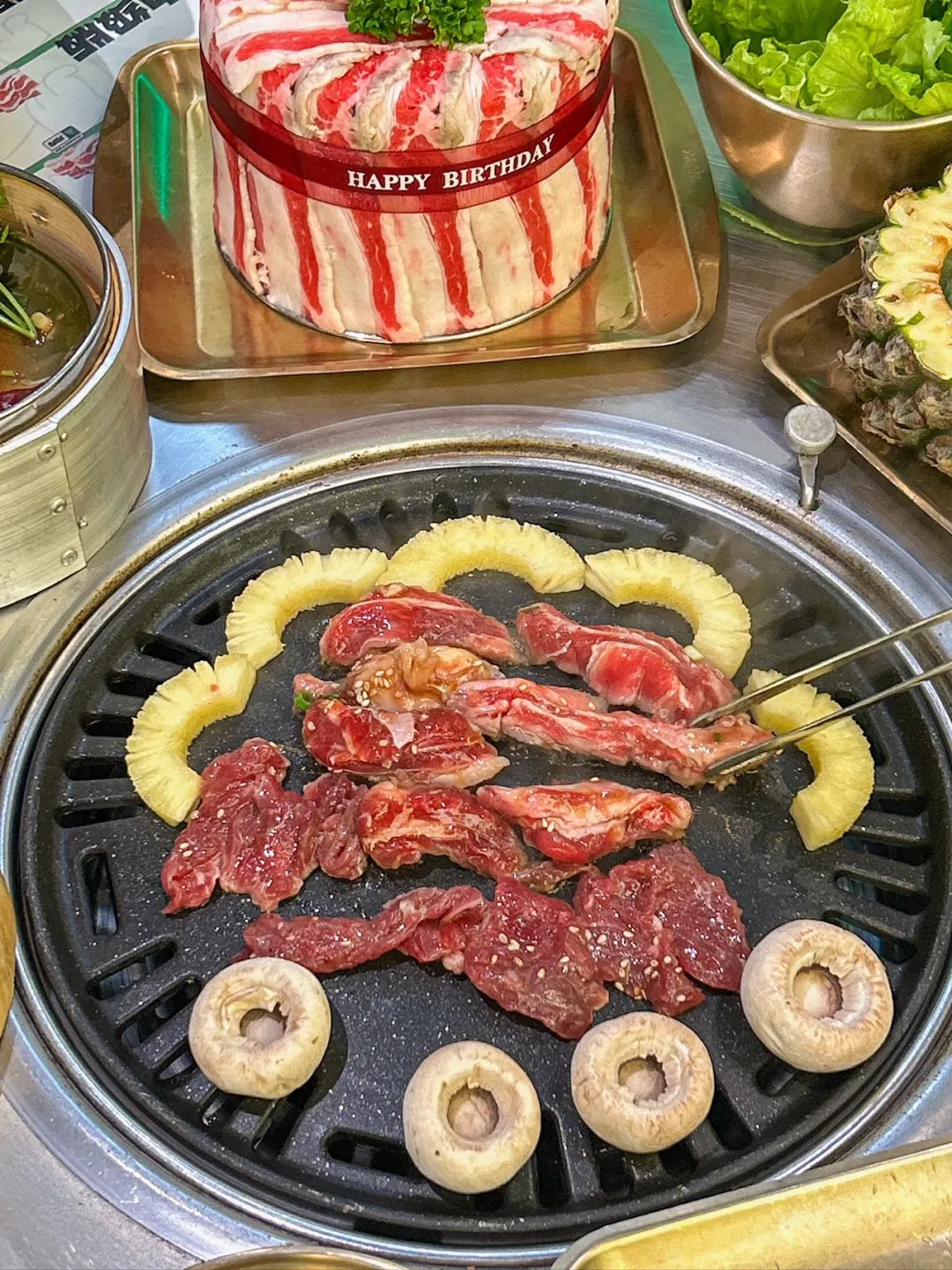 这家烤肉店一直这么🔥是有原因的……