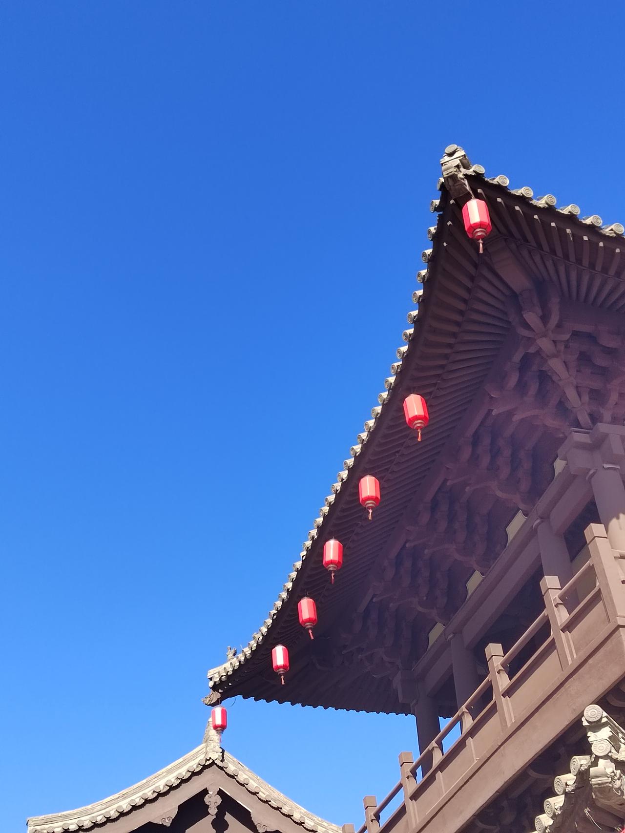 没有关系，没有背景，普通人成事的关键就是在一个行业或专里死磕，然后把它做到极致。