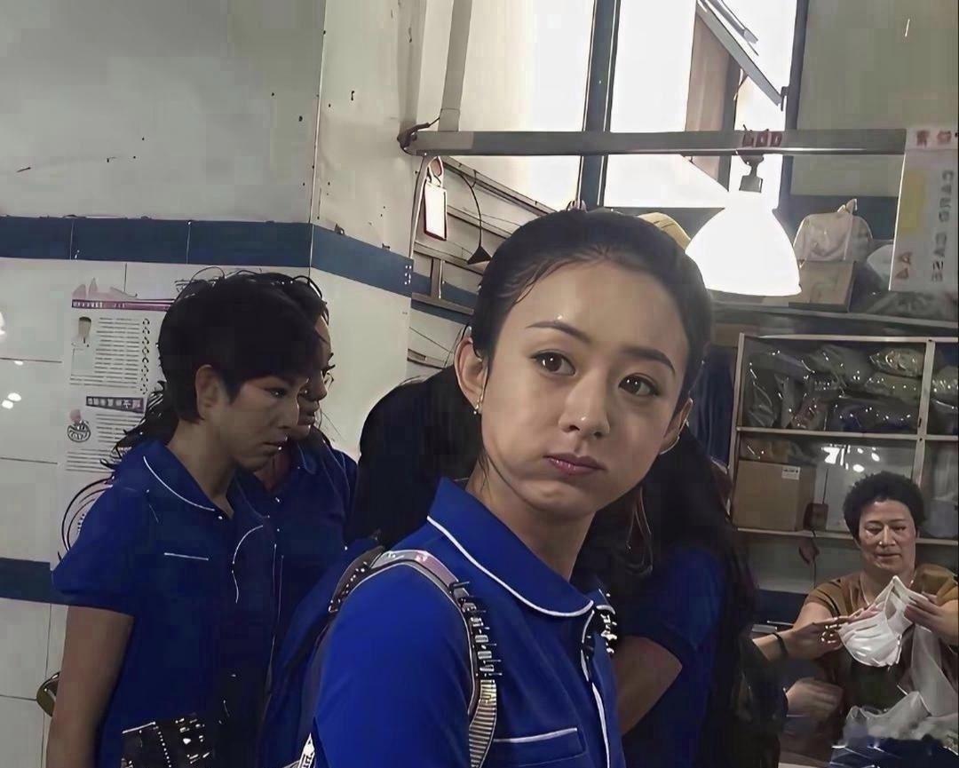 在没有修图、美颜的时代，杨幂和赵丽颖还是很漂亮 