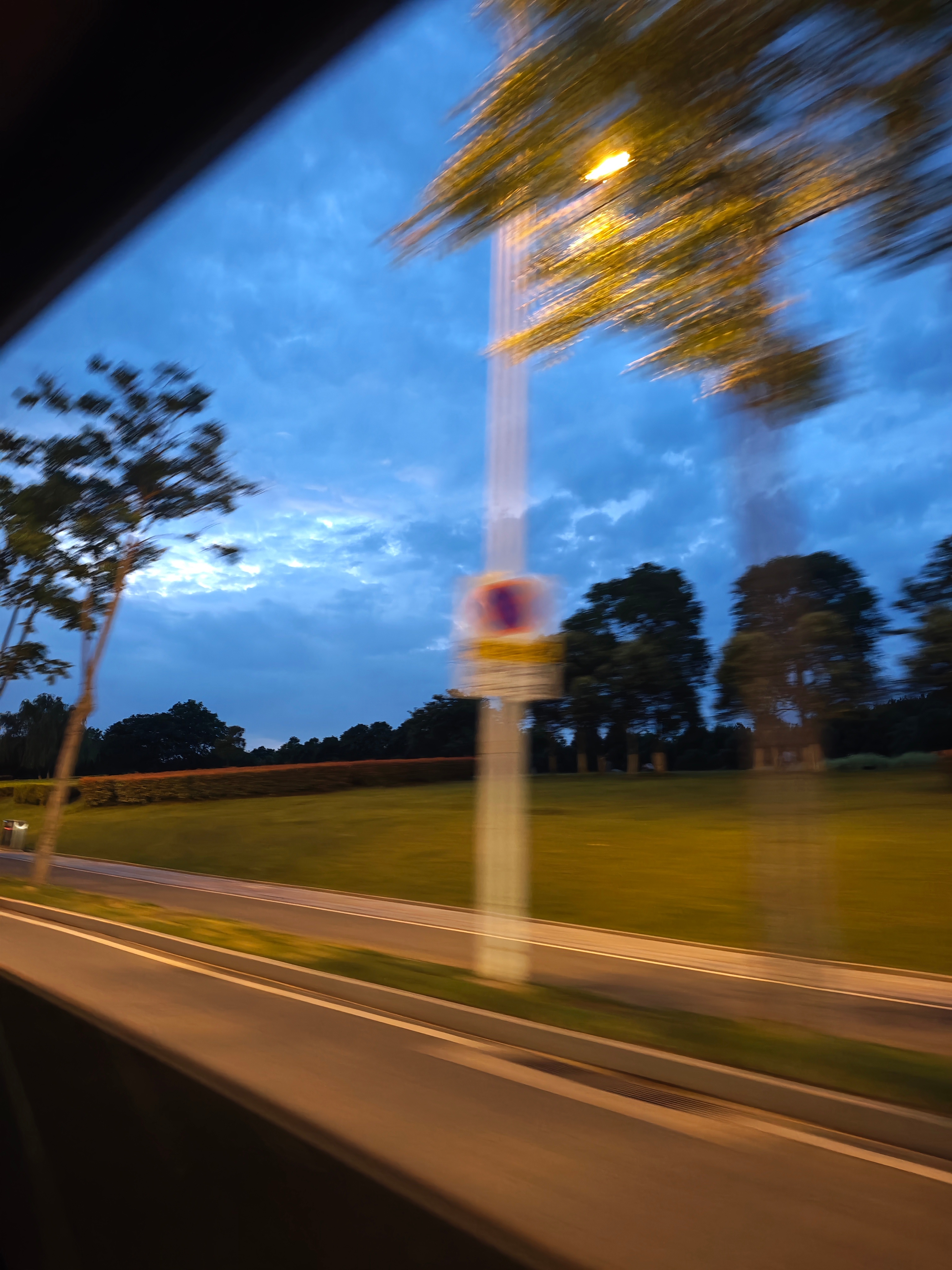 今天晚上的天真的很好看 
