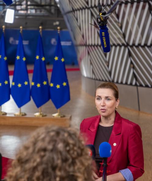 丹麦公开喊话中国
 
近日，丹麦把旅居台湾省民众的居留证、国籍、出生地全部登记成