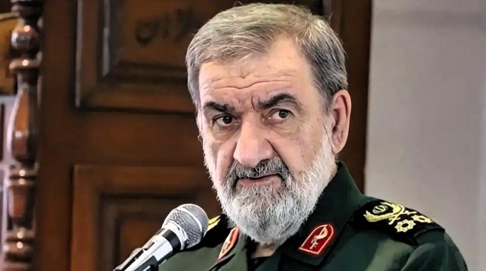 不死不休！伊朗切断退路：47年血仇，今日必须了断
 
近期国际局势格外紧张，伊朗