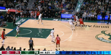 看到37岁的杜兰特还这样打球真是太心疼杜兰特了，火箭122-115险胜雄鹿，杜兰