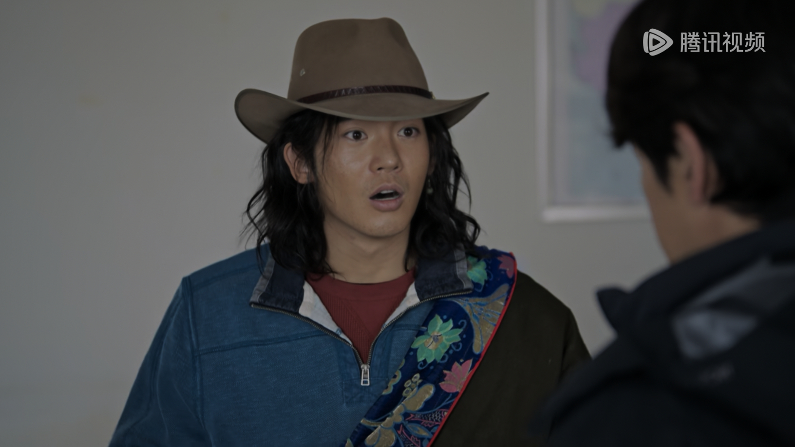 开看《奇迹》“牛牛”，长发牧民装的于适又回到了统治区，这回感觉憨憨的哈哈哈跨年电