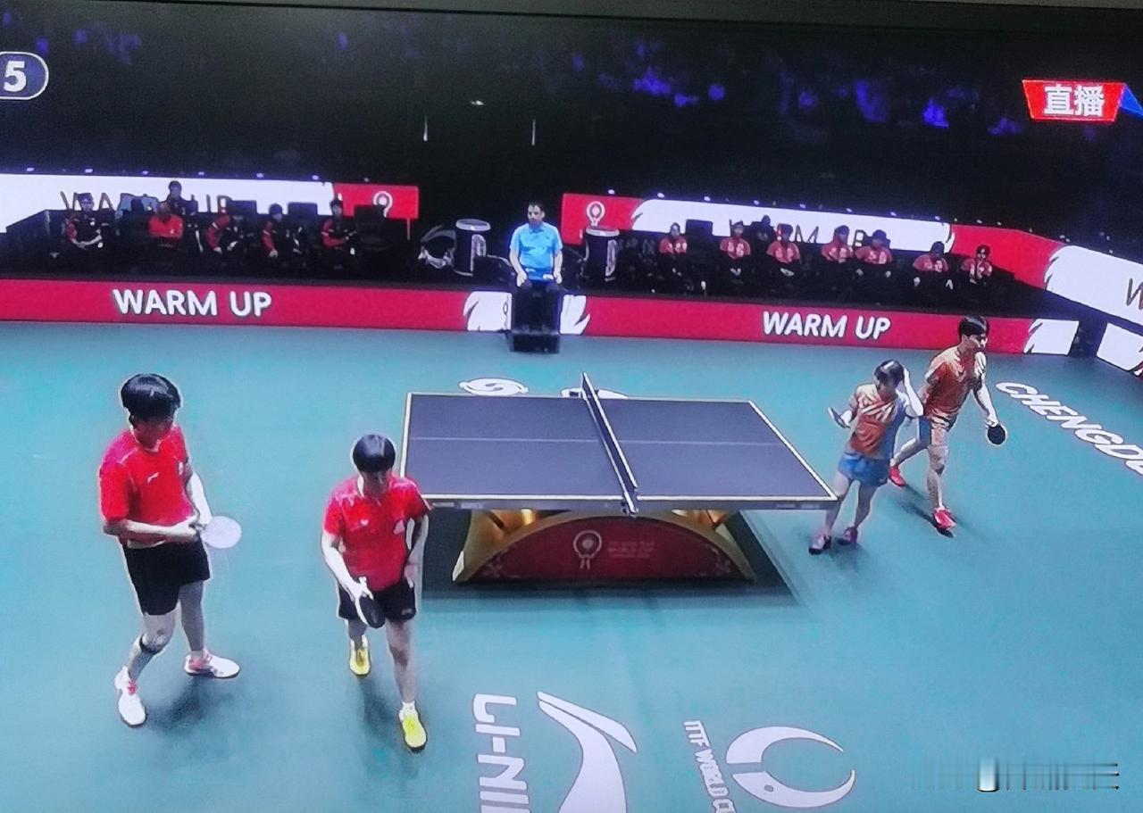 现在决赛马上就要开始了，是看孙颖莎们比赛呢，还是去公园打球呢，哪个才是真球迷呢？