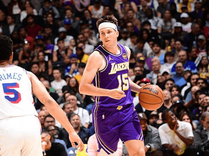 里弗斯现在这么强的吗？？一场球让湖人和76人3个全明星都黯然失色。

东契奇受伤