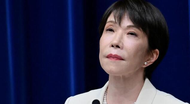 日本内阁决定通过了从2027年4月到2029年3月的两年时间，食品类的消费税从目