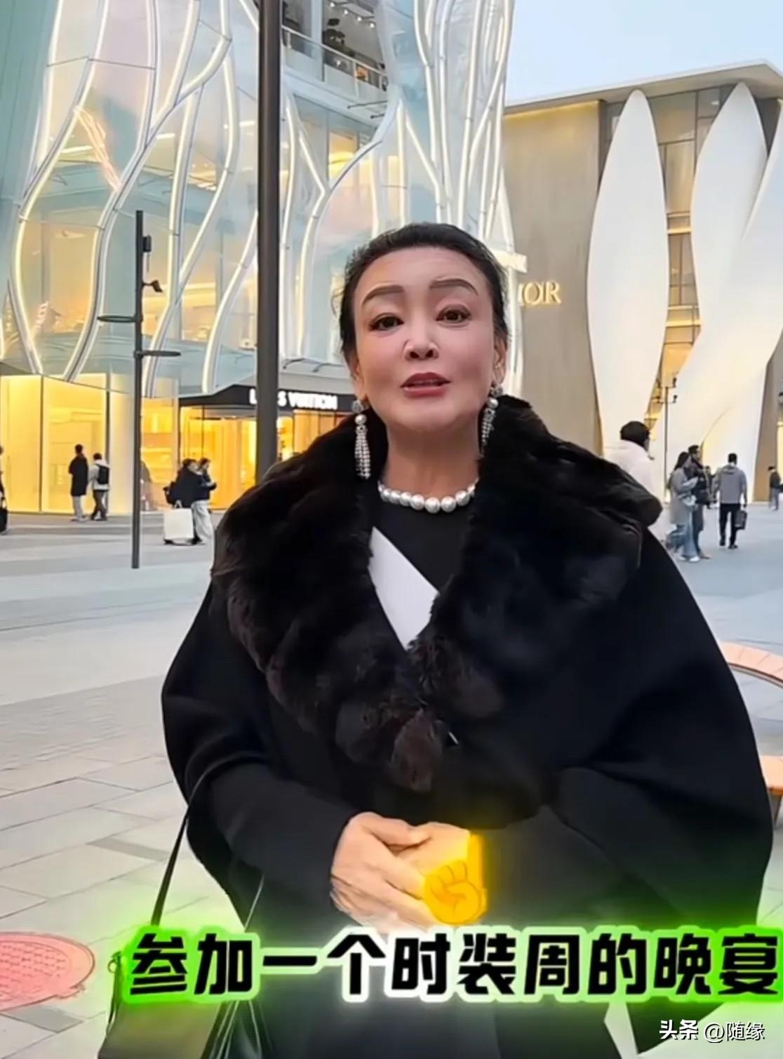 有没有发现
张兰不参与儿子家事后，整个人状态都变好了！汪小菲只要张兰不在场，整个