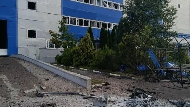 炸了，炸了，又炸了！这次是乌克兰炸了俄罗斯。
8月4日，俄罗斯莫斯科州州长发文称