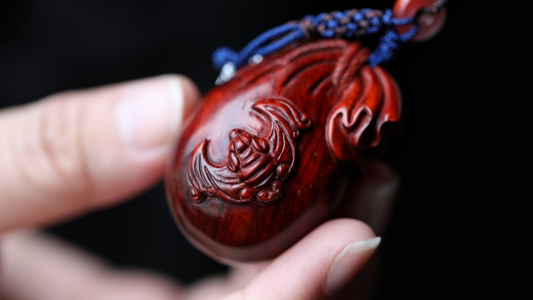 紫檀 | 福袋 挂件福袋，作为中国的传统吉祥物之一，寓意：福运满袋，招财纳福，多