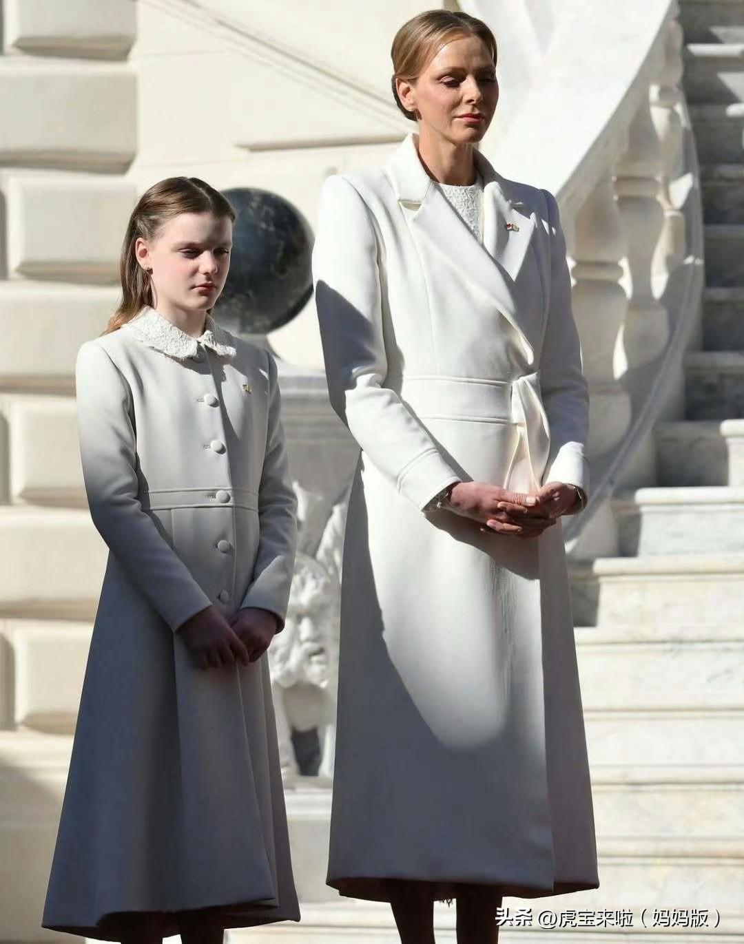 母女&父子！感慨龙凤胎公主和王子，渐渐长大了！夏琳王妃和女儿穿了亲子装，温馨有爱