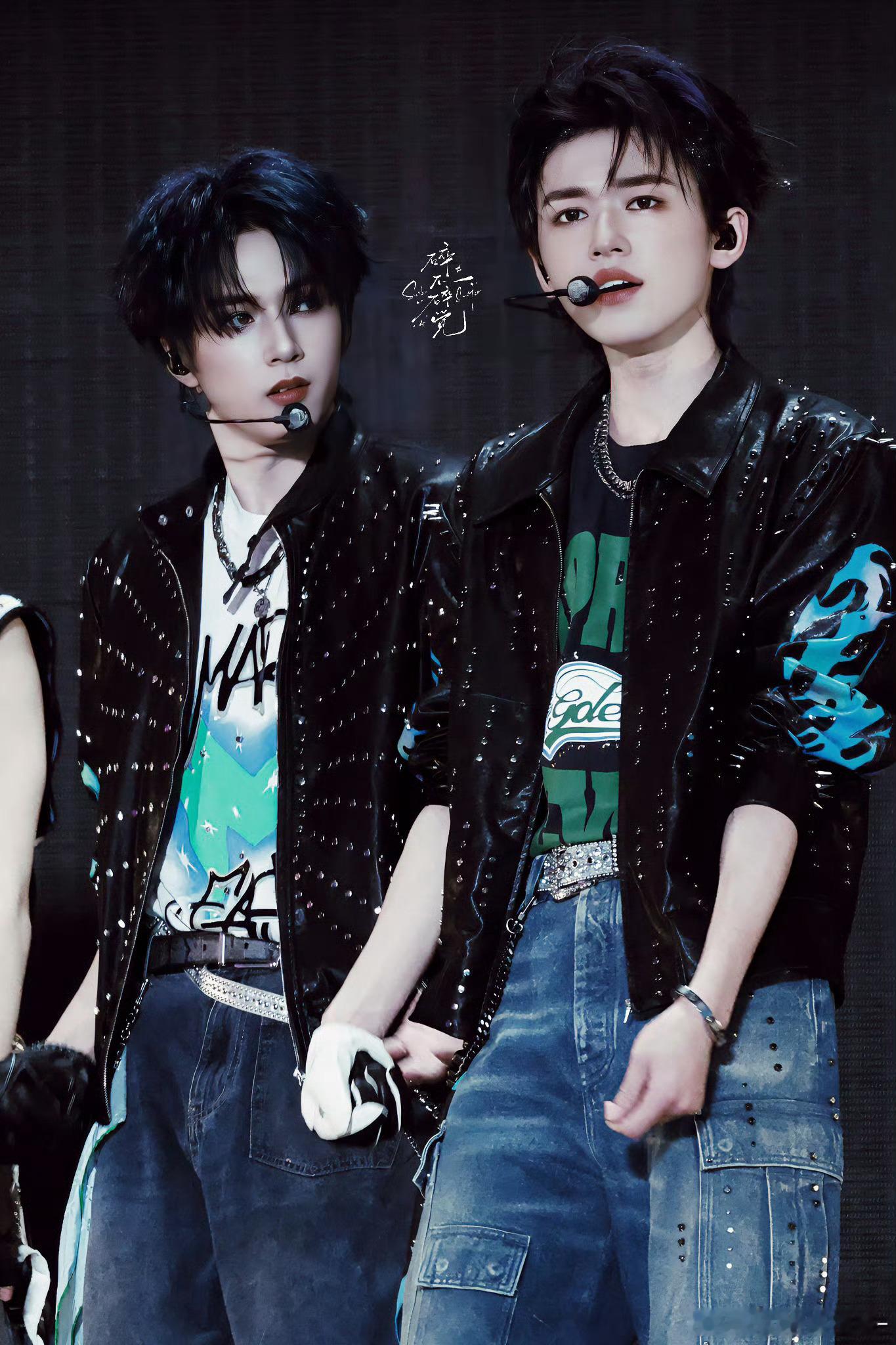 文轩 🐺🐟文轩世界第一初恋 “我们俩住一起”烟花升停在星夜-宋亚轩刘耀文[音