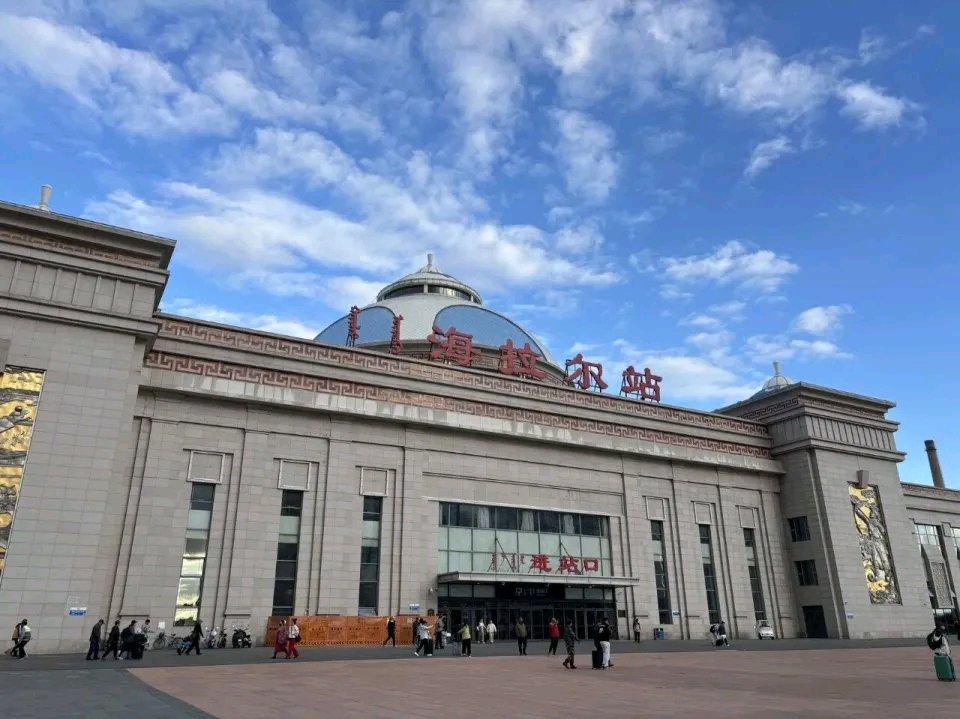 广东女生第一次到沈阳体验搓澡，因不知道要额外买门票被1000多个人“网暴”，太可