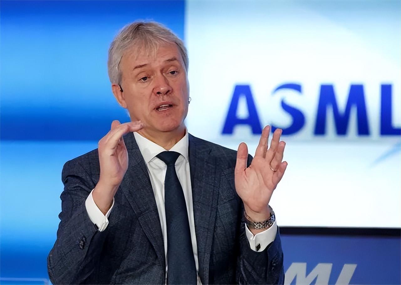 12月1日起，中国正式升级对荷兰的稀土出口管控，新规作出明确界定：其一，任何光刻