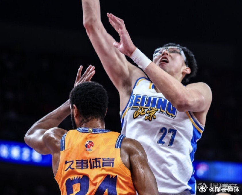 周琦cba季后赛 周琦：面对上海最大的难点是限制古德温，他把球队串联得很好。北京
