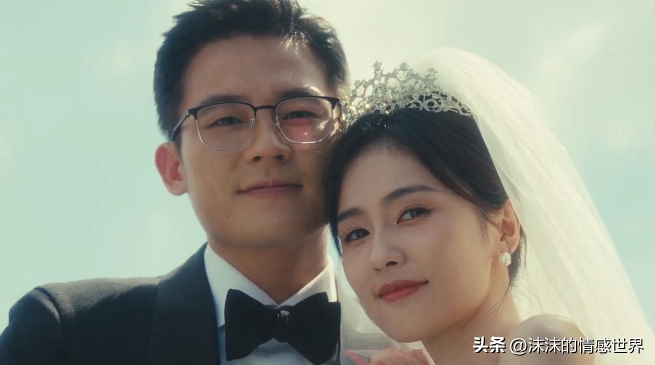 《北上》迎来大结局，谢望和不愧是大男主，爱情、事业双丰收！
蜜蜂上市，他手握不少