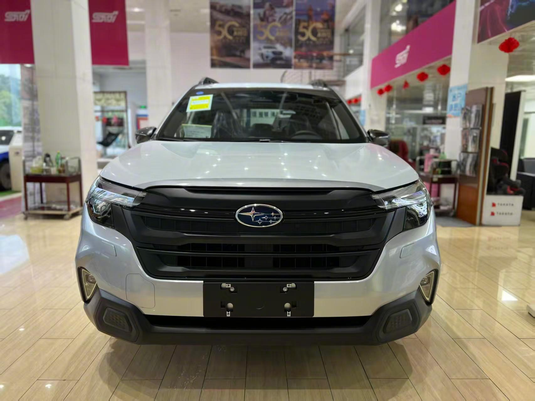 水平对置发动机加全时四驱真是雨雪天神器，走湿滑山路心里特别踏实，安全感这东西它给