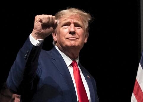 成功掳走委内瑞拉总统马杜罗后，让特朗普彻底飘了。不仅继续威胁恐吓拉美国家、伊朗等