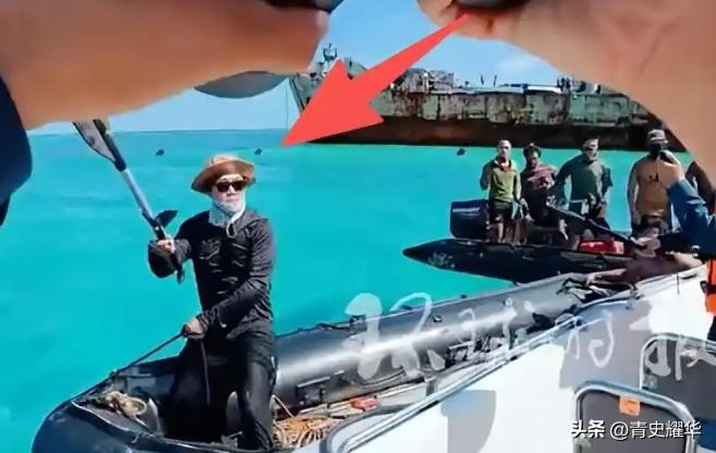 打！菲律宾海军官兵脑袋开瓢了！
 
7月20号，南海仁爱礁一点都不平静。菲律宾国
