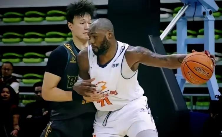 NBL盖帽王麦考伊！高效两双数据亮眼，内线重炮手受到CBA青睐
 
上赛季NBL