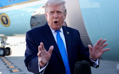 一觉醒来，美军行动失败，两条海峡局势突变
 
4月24日，一觉醒来，两条海峡局势