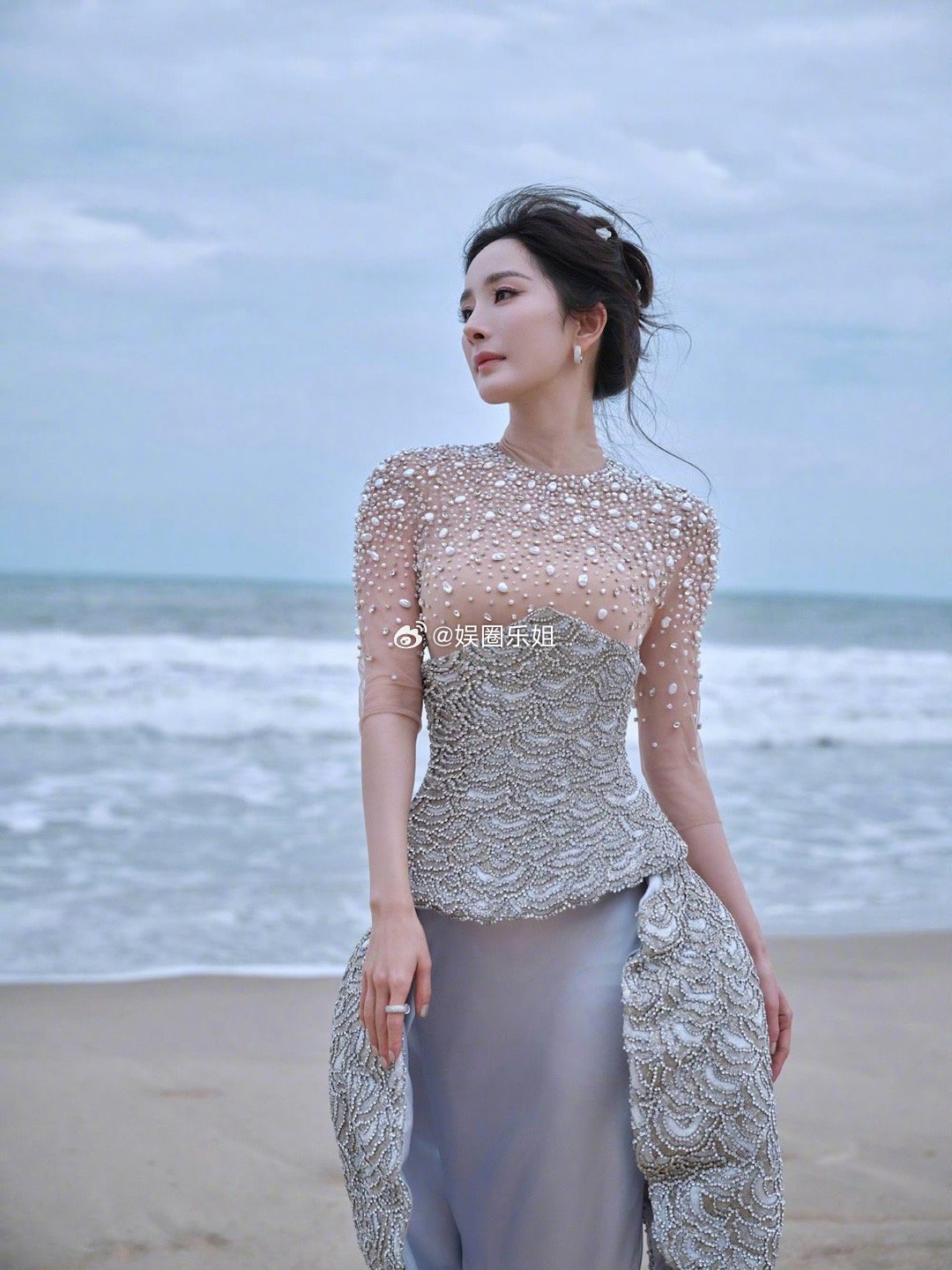 杨幂ELLE风尚大典80周年盛典造型🎀礼服：Miss Sohee 2025春夏