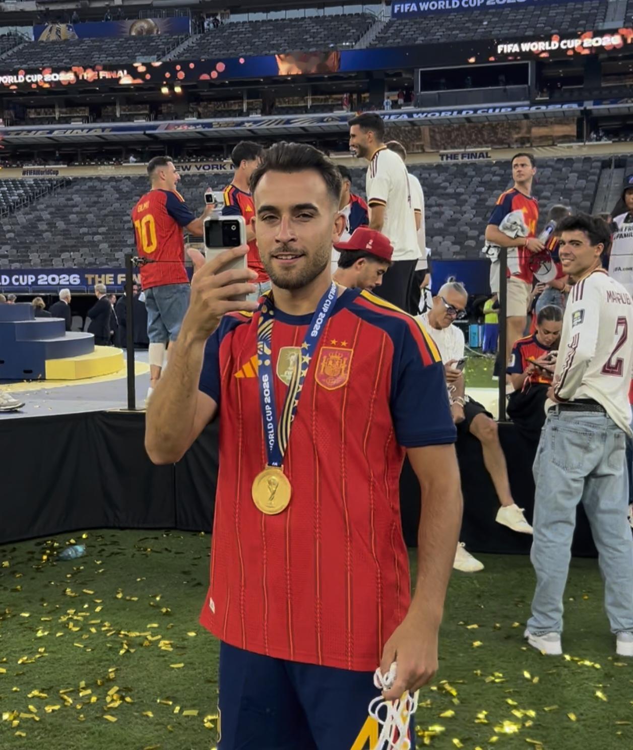 世界杯冠军已经用上了荣耀Robot Phone，荣耀用实力再次打脸小黑子

全球