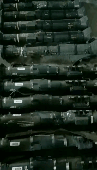 哈马斯的武器来源于哪里？
最近哈马斯展示了自己的武器弹药，居然清一色的欧美装备，