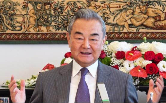 等急了，韩国电话中国。
这事儿确实有点意思。10 月 7 号，中国外交部长王毅应