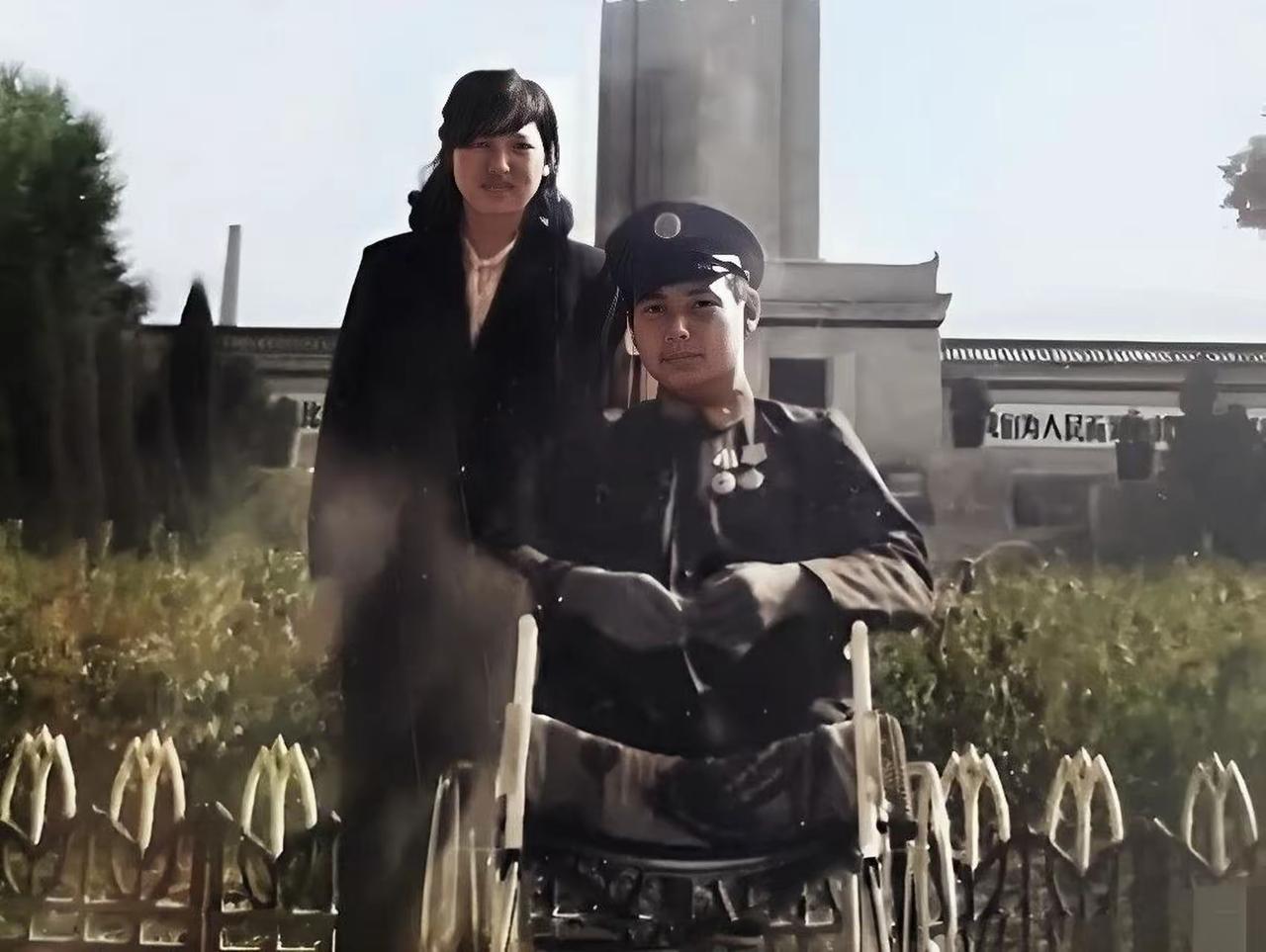 向农村的未婚妻提分手，未婚妻闹到部队，看到战士下半身时哽咽落泪......
19