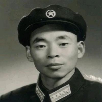1949年12月，宋希濂被俘虏时，问抓捕人员阴法唐：“你是军长还是师长？”
阴法