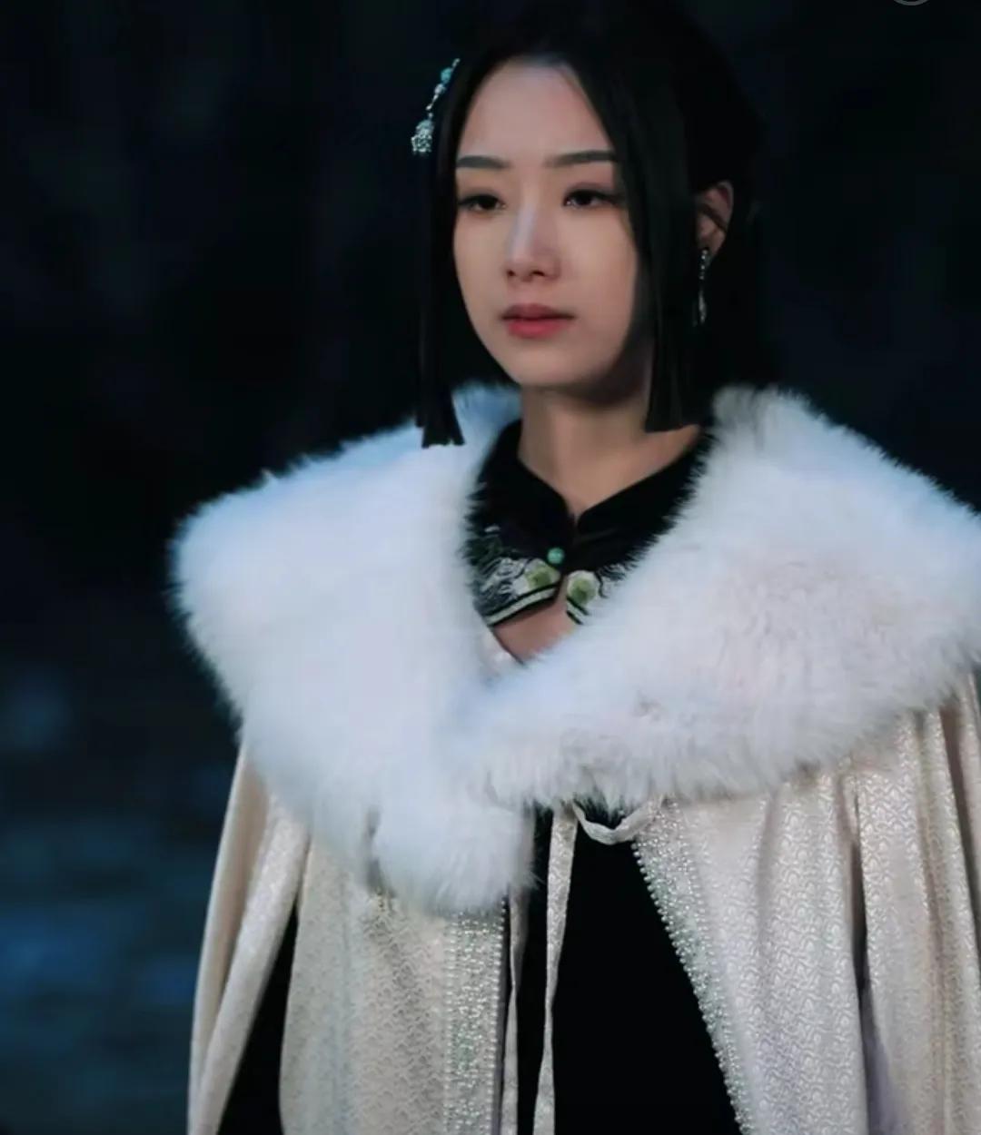 云渺来为自己最后一个小弟子送别，无意中得知小弟子的亲家老太太竟然是被后人活埋的。