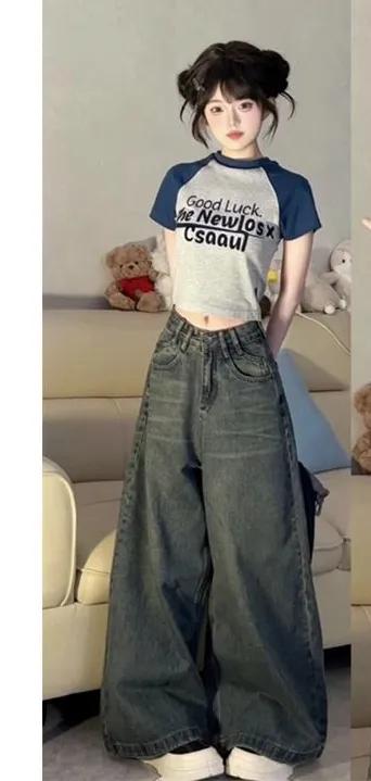 追求少女感可笑，
穿成大妈可耻，
打扮精致可怜（已经不是为了悦己者容），
大妈年