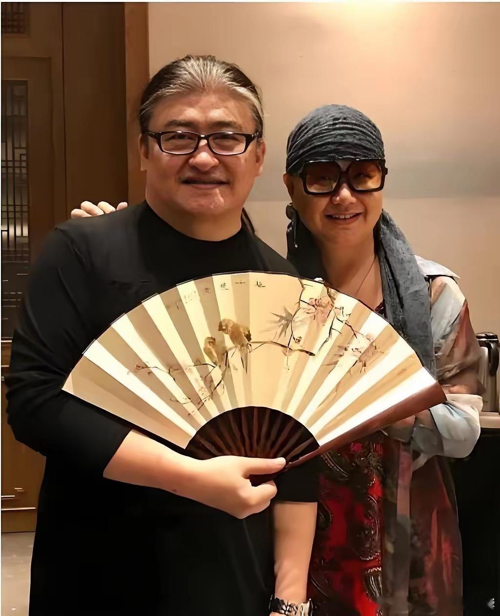 查了一下刘欢的妻子，才明白刘欢这一生最爱的人居然身份也不简单，女儿去年才结婚。最