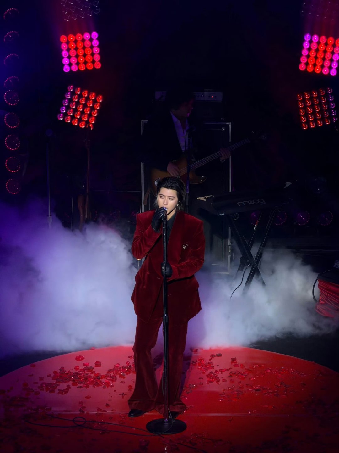 蔡徐坤2026KUN全球巡回演唱会 刷到巡演首场现场直接羡慕到眼睛尿尿！《Dea