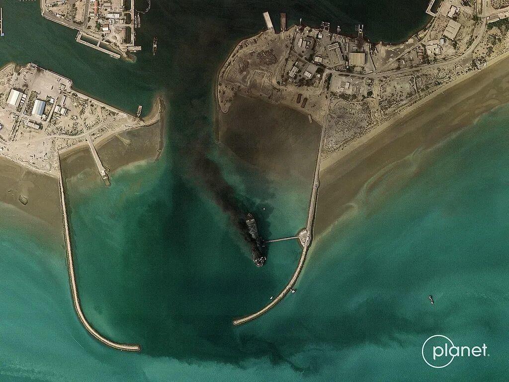 伊朗真的封锁霍尔木兹海峡吗？
截至2026年3月7日，伊朗未宣布全面封锁霍尔木兹