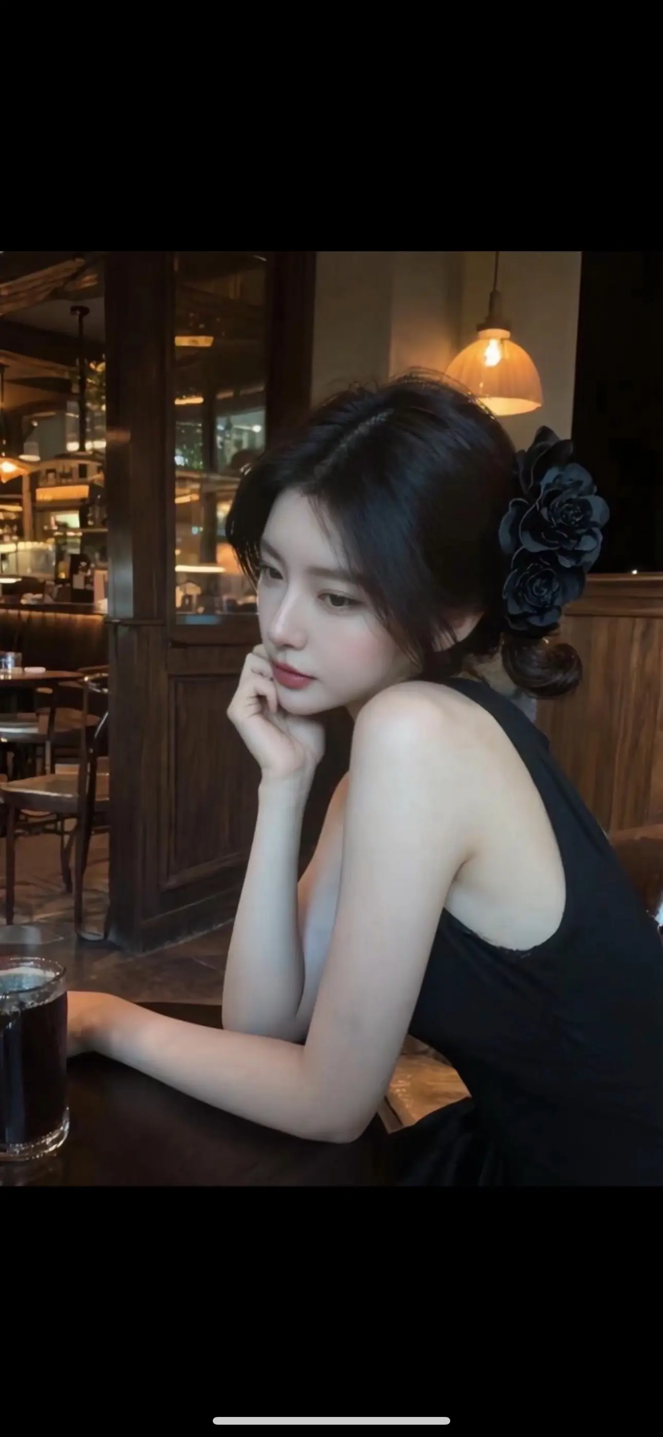 从此无心爱良夜，任他明月下西楼。